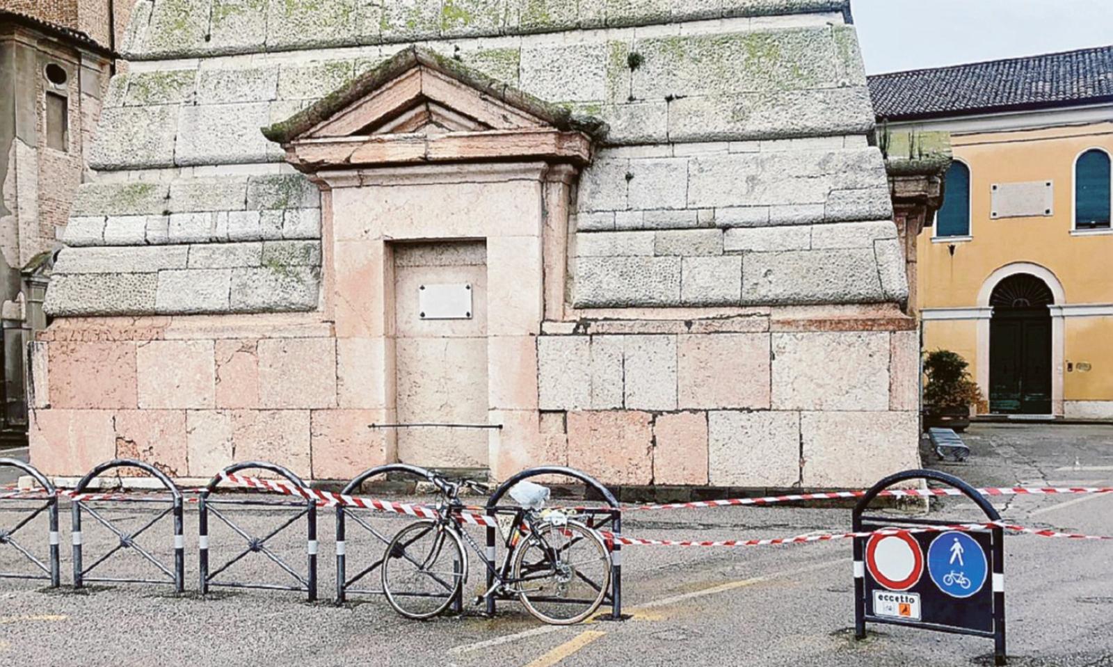 Campanile di Santa Sofia, altri blocchi in bilico