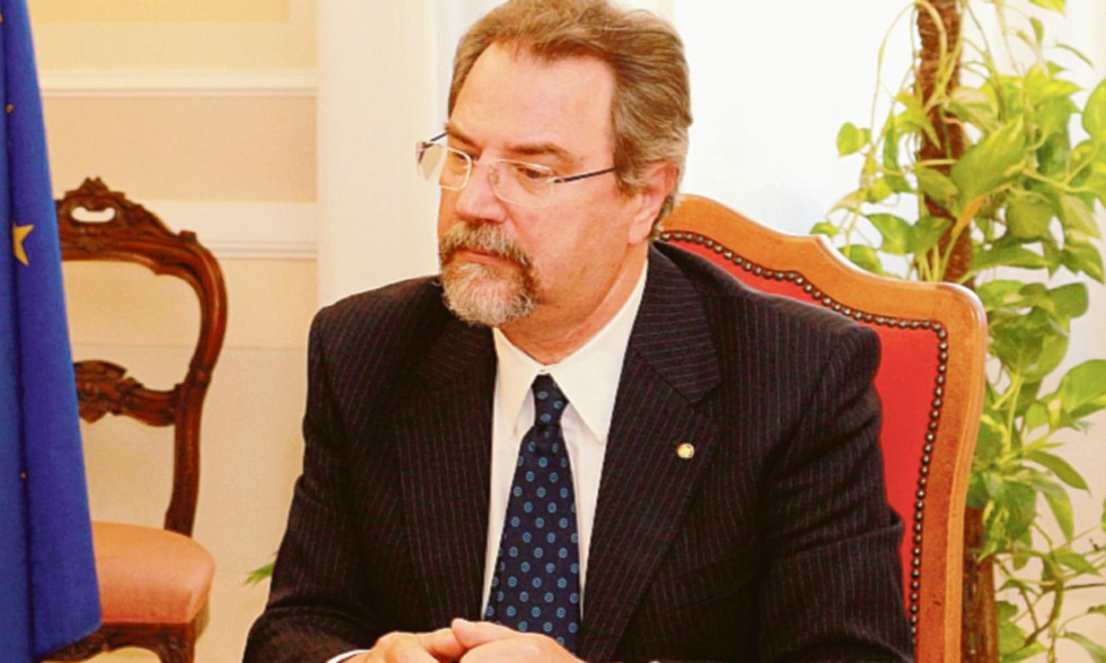 Rigopiano, cadono le accuse sull&rsquo;ex prefetto di Rovigo