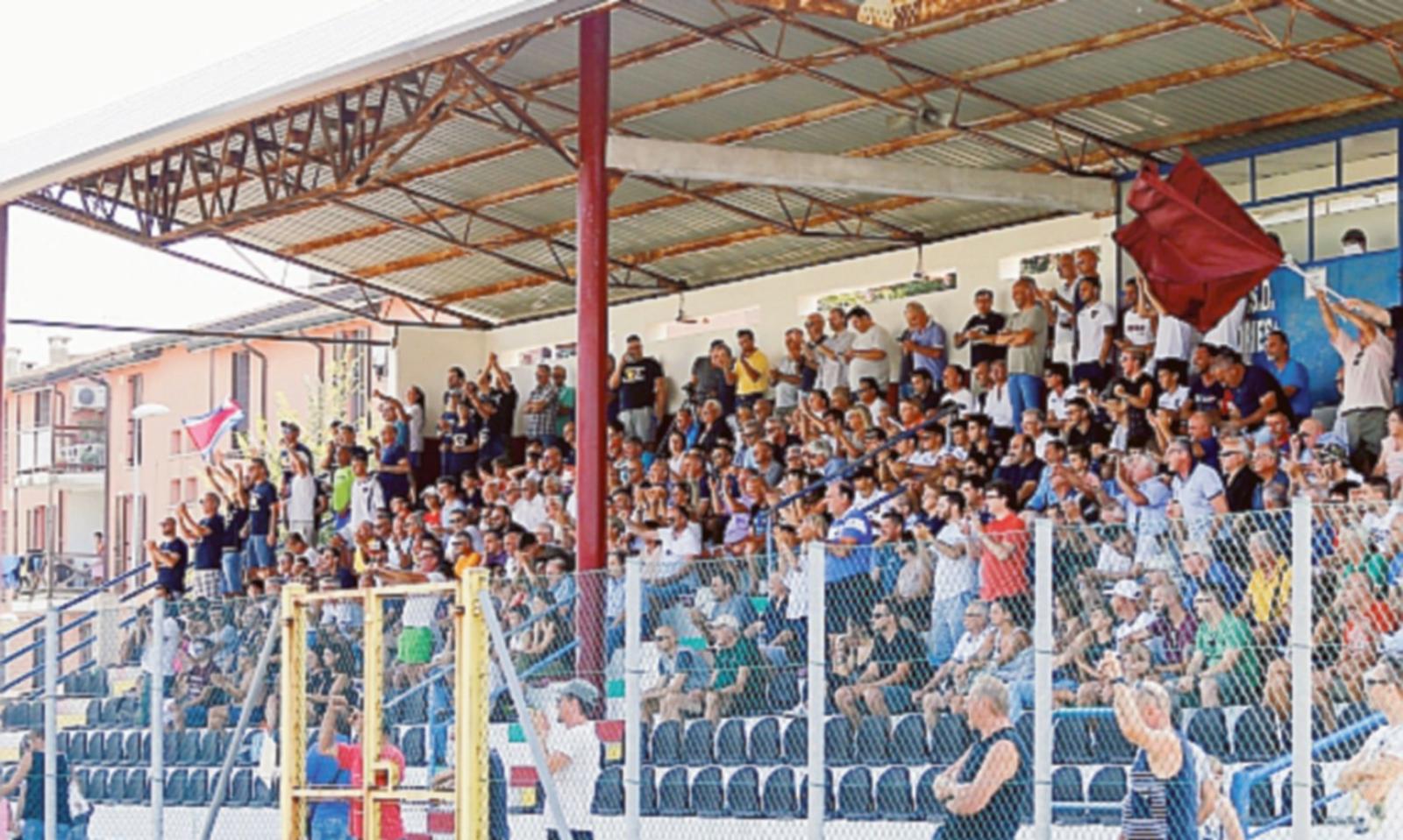 Adriese, i tifosi: &ldquo;Questa maglia ha 114 anni di storia&rdquo;