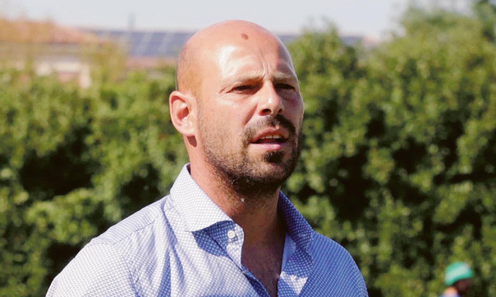 Glen Lala lascia l&rsquo;Adriese