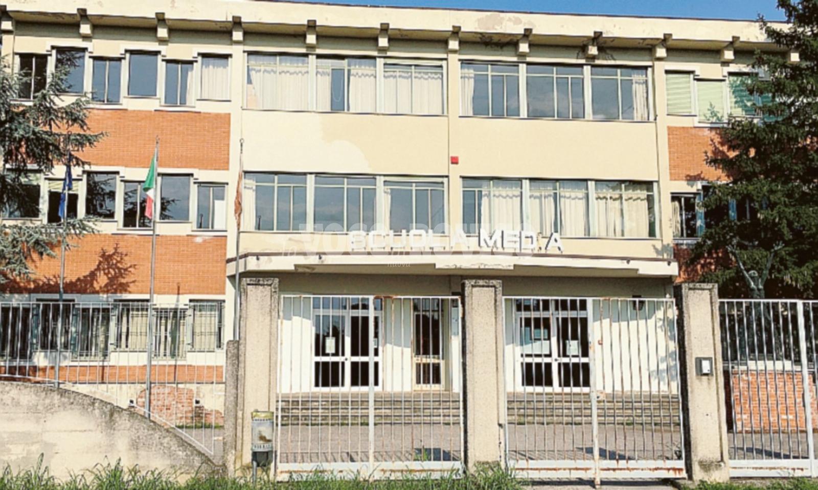 La Ghirardini ha gli infissi nuovi