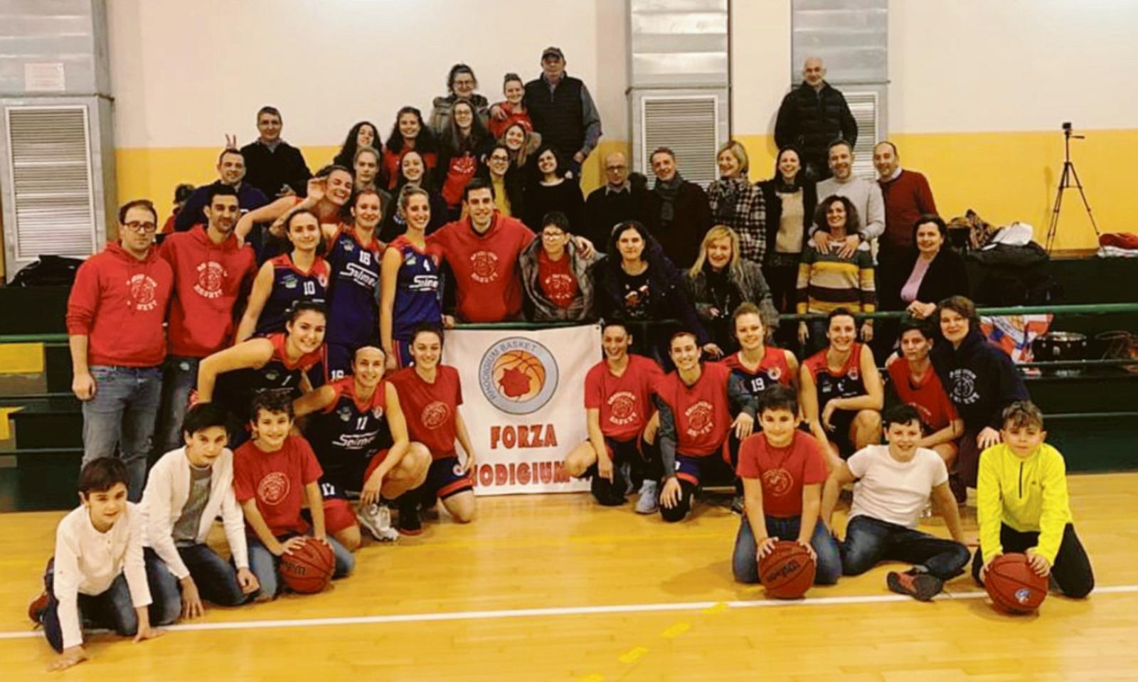 Rhodigium vince e convince