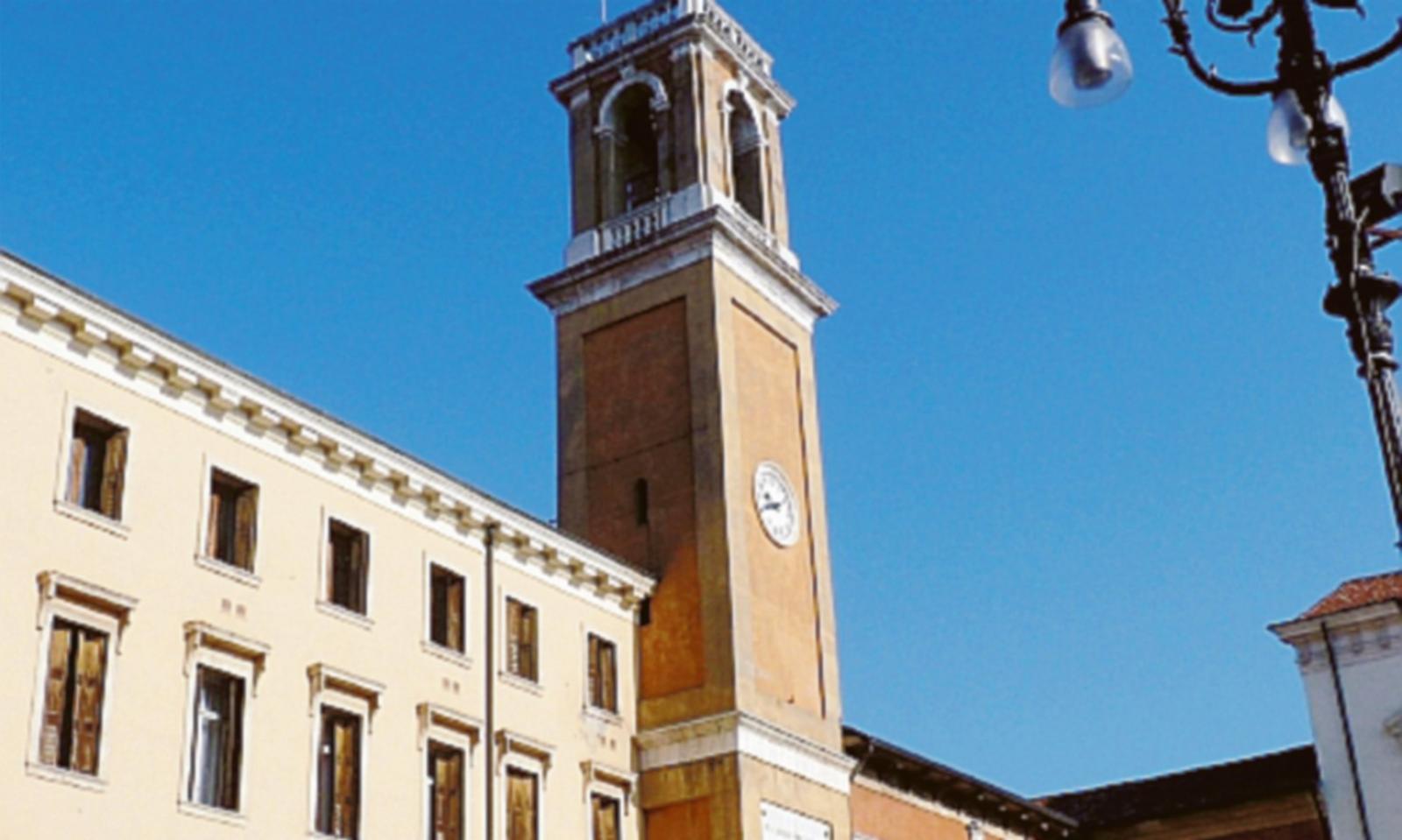 In 50 per 2 posti in Comune