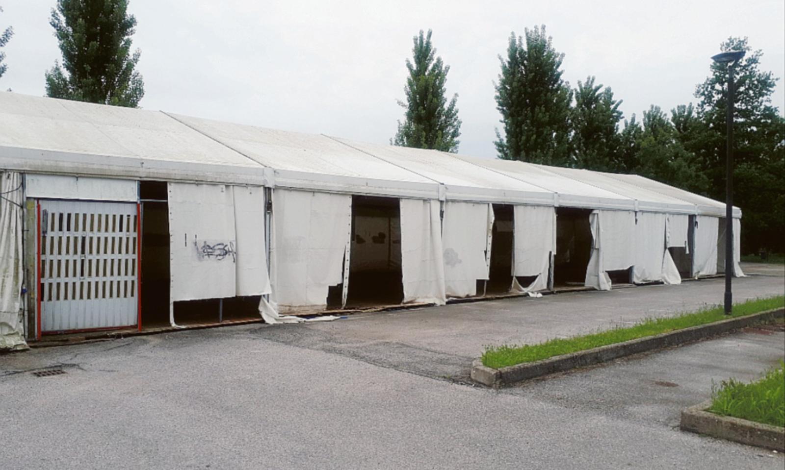 Il tracollo della tensostruttura