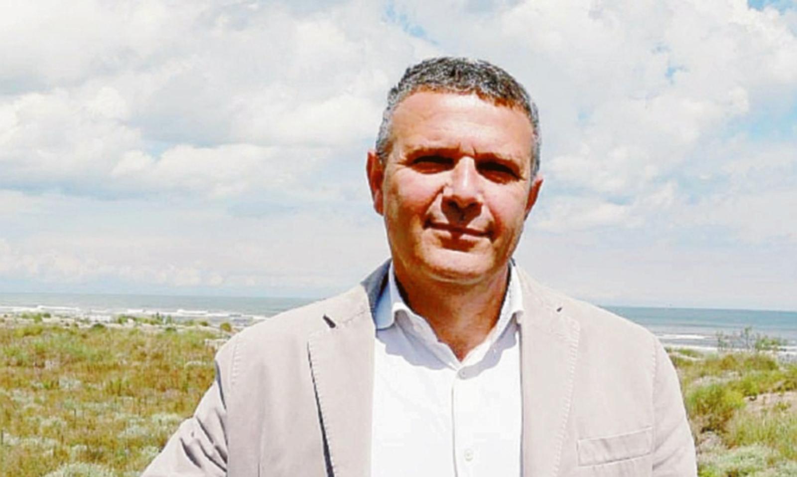 Ordinanza choc del sindaco: con il cane vietato allontanarsi pi&ugrave; di 200 metri da casa