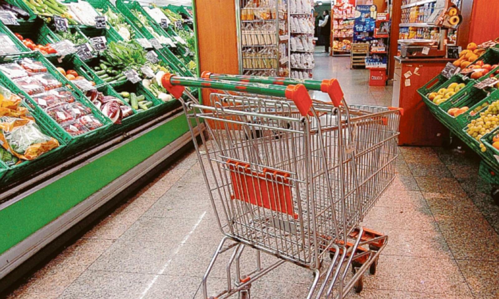 Consegnati i primi buoni spesa ecco i negozi dove spenderli
