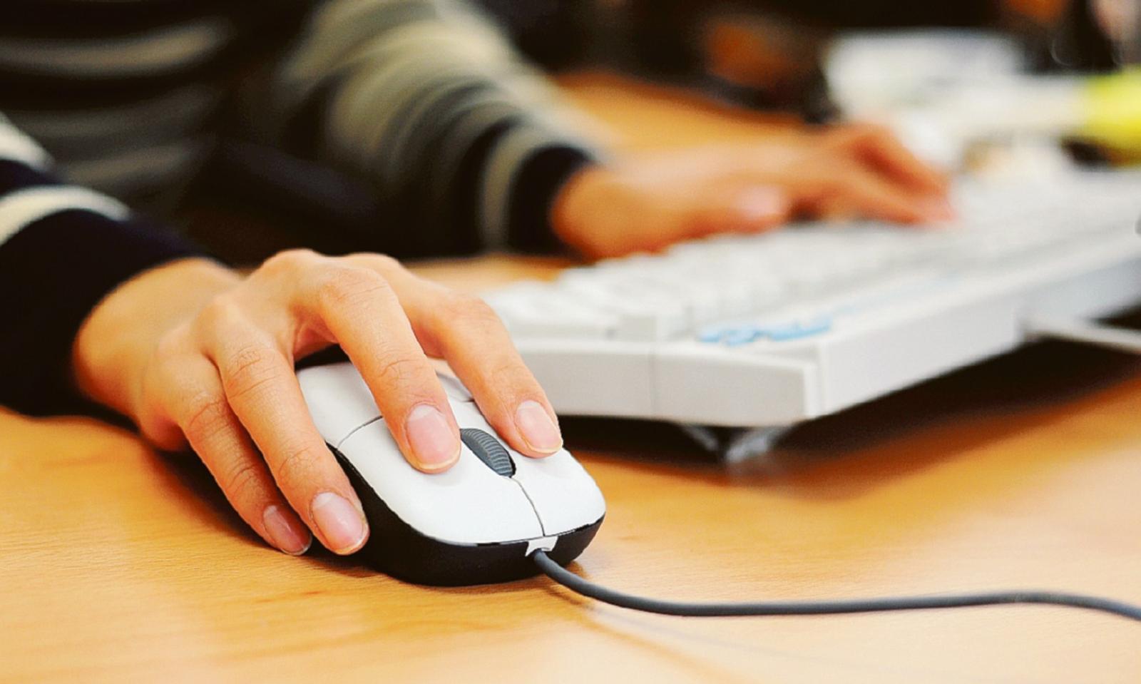 Il Comune dona i computer alle famiglie in difficolt&agrave;