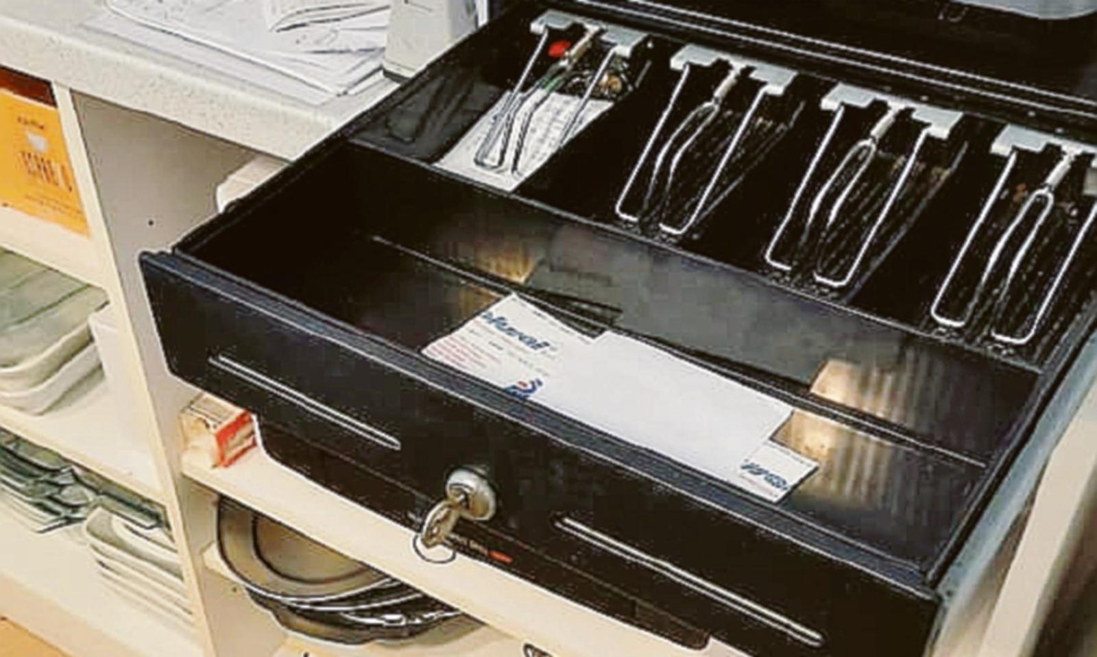 Ladri in azione nella gastronomia