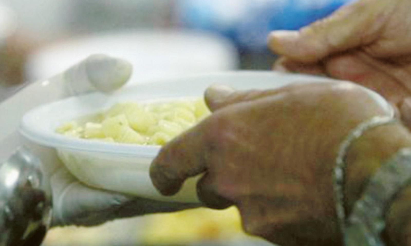 A causa del virus i poveri sono aumentati del 30%