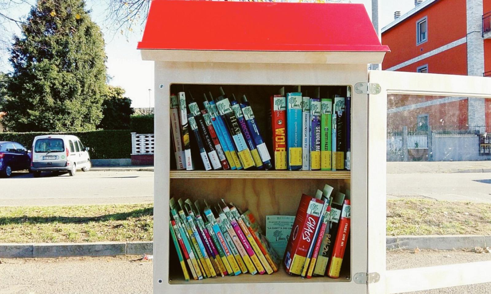 Una casetta per il book crossing