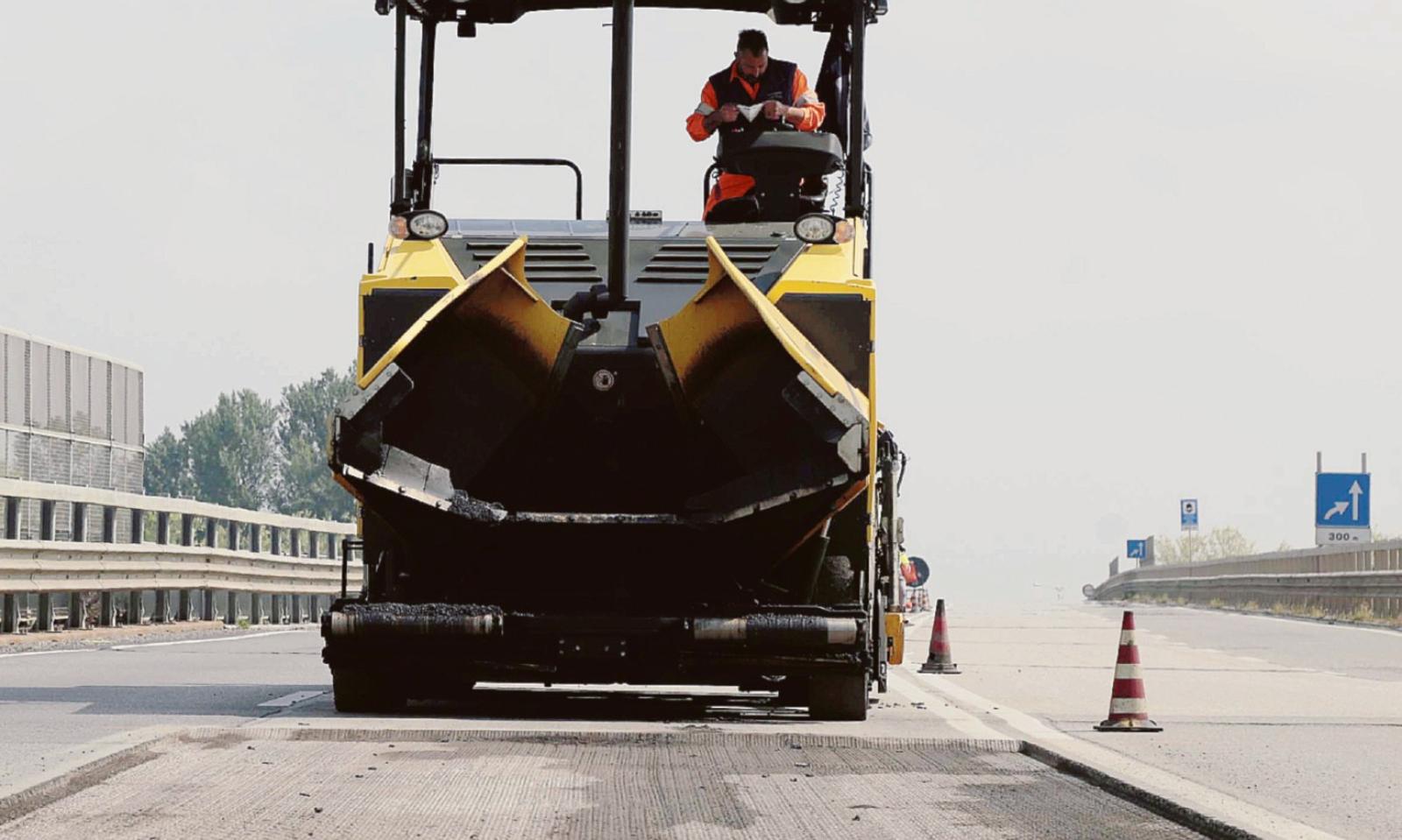 Non rester&agrave; neppure una buca: 791mila euro di asfalti