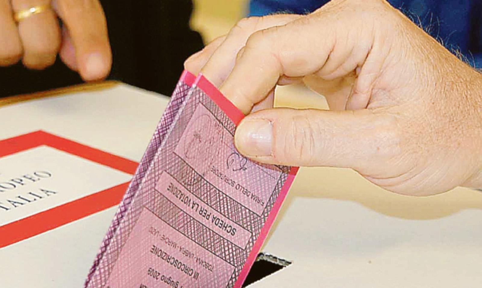 Elezioni, un viavai continuo