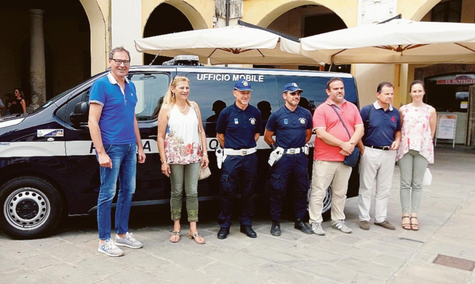 Tre giovani vigili, &ldquo;e non finisce qui&rdquo;