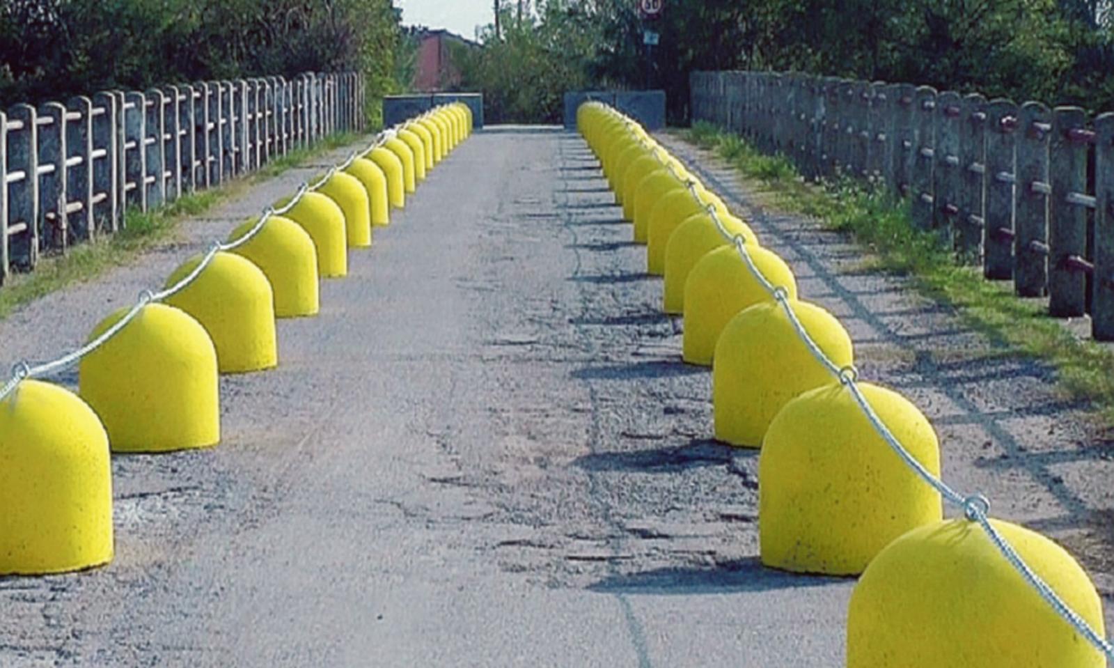 Rubate le catene sul ponte