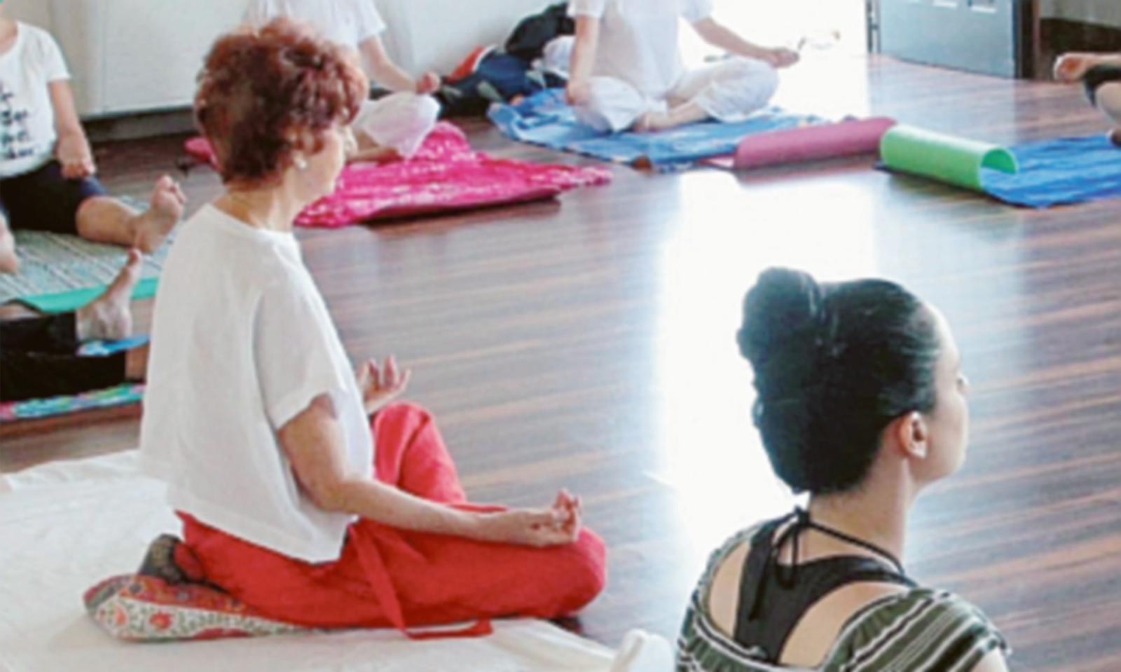 Al parco cittadino lezione gratuita di yoga