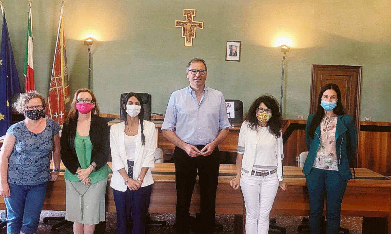 Una giovane preside alla guida della scuola nell&rsquo;anno pi&ugrave; difficile