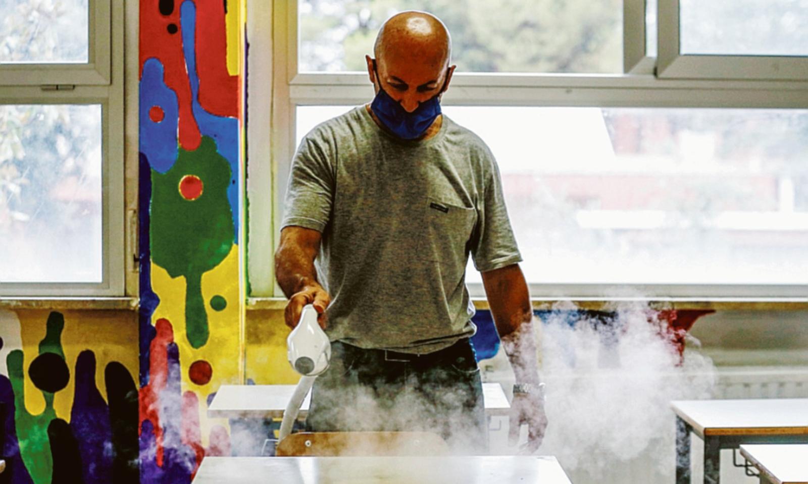 Prof precari, la graduatoria &egrave; un flop! Laureati in lettere ad insegnare francese?