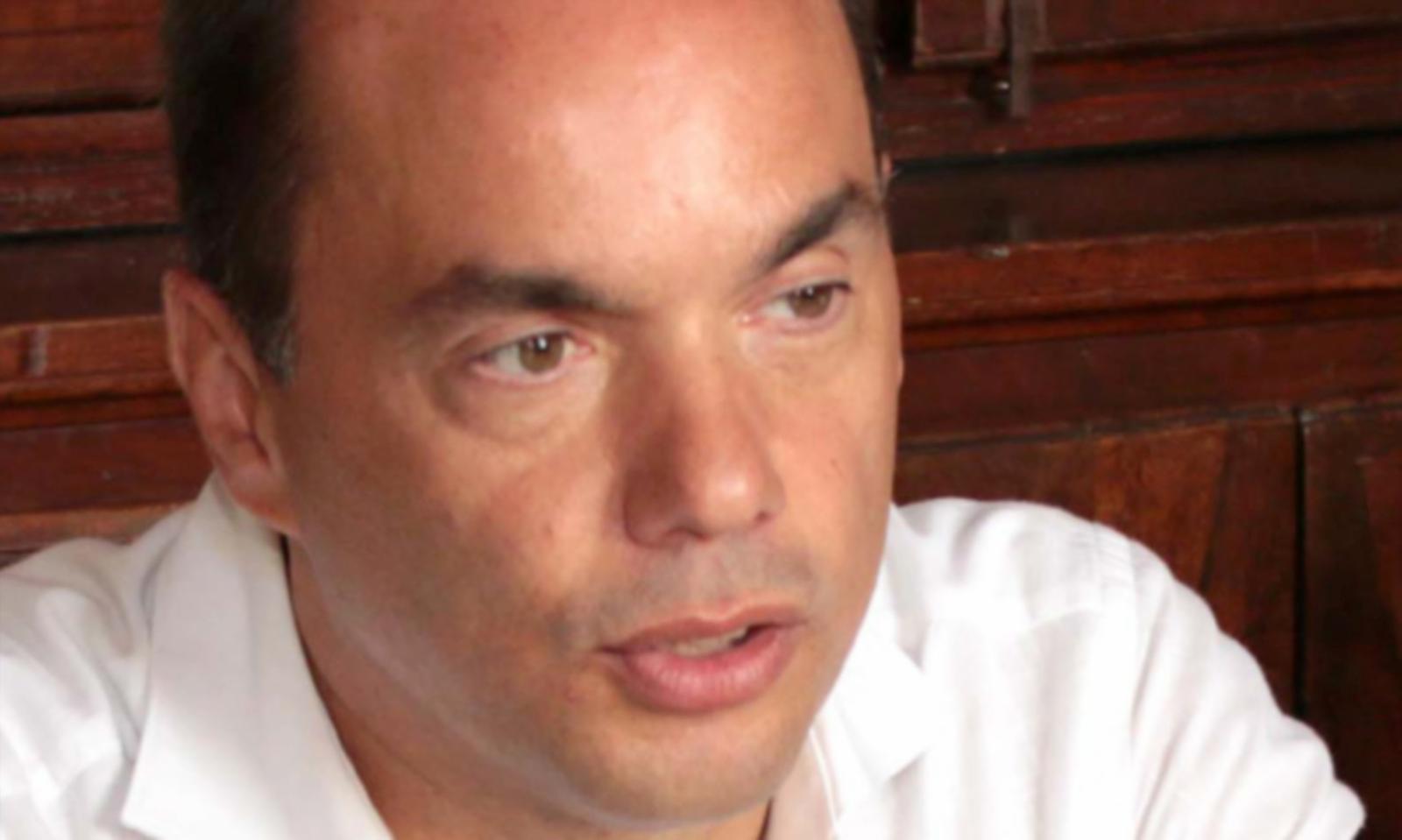 Bufera sul direttore del Teatro Sociale