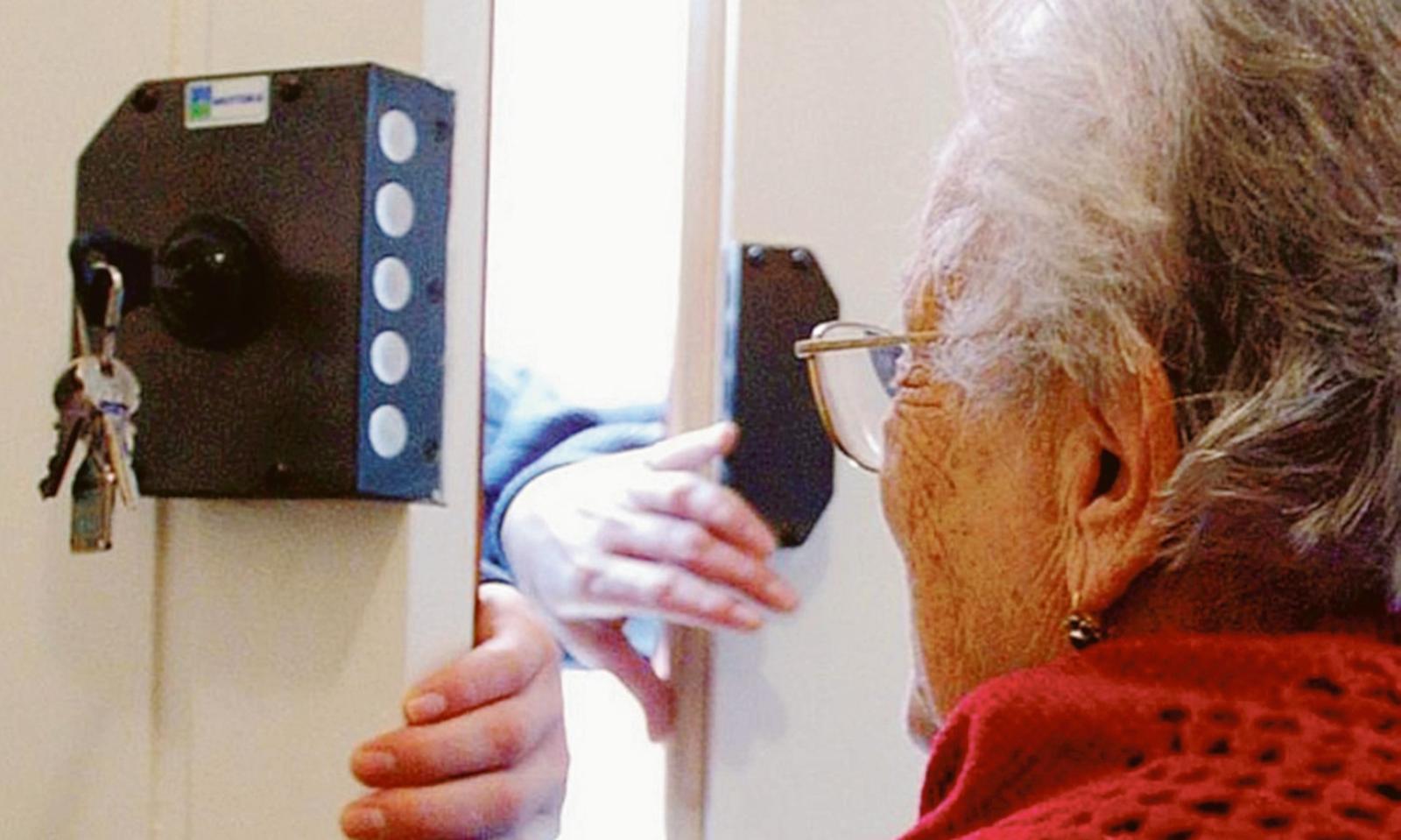 Altri banditi a caccia di anziani