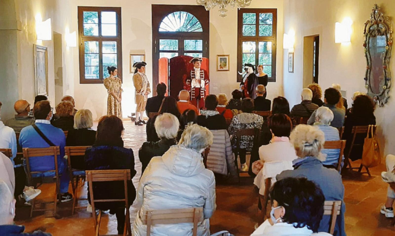 Il teatro entra in Villa. Ed &egrave; un suiccessone