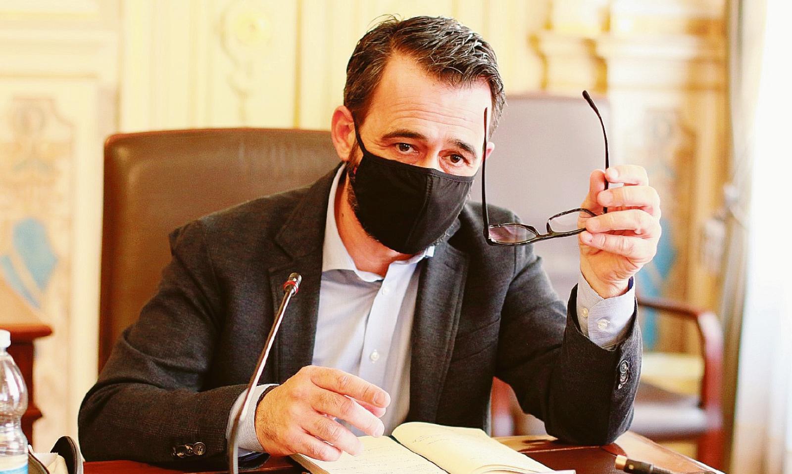 Il sindaco ai cittadini; &ldquo;Oltre 20 i positivi&rdquo;