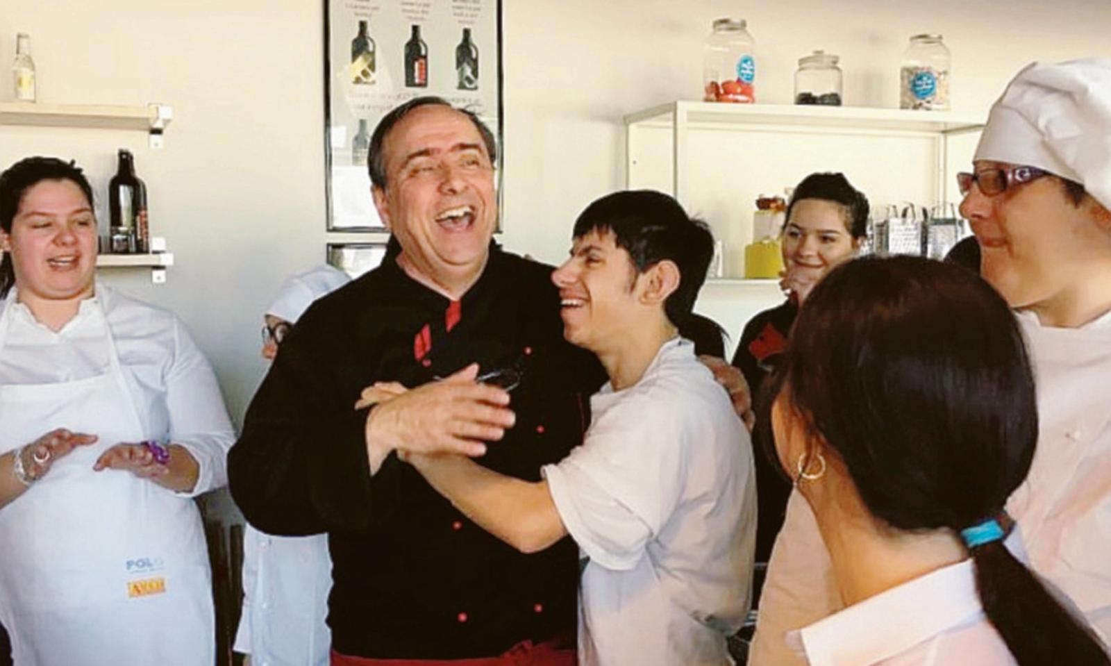 Una nuova guida per gli &ldquo;Amici di Elena&rdquo;