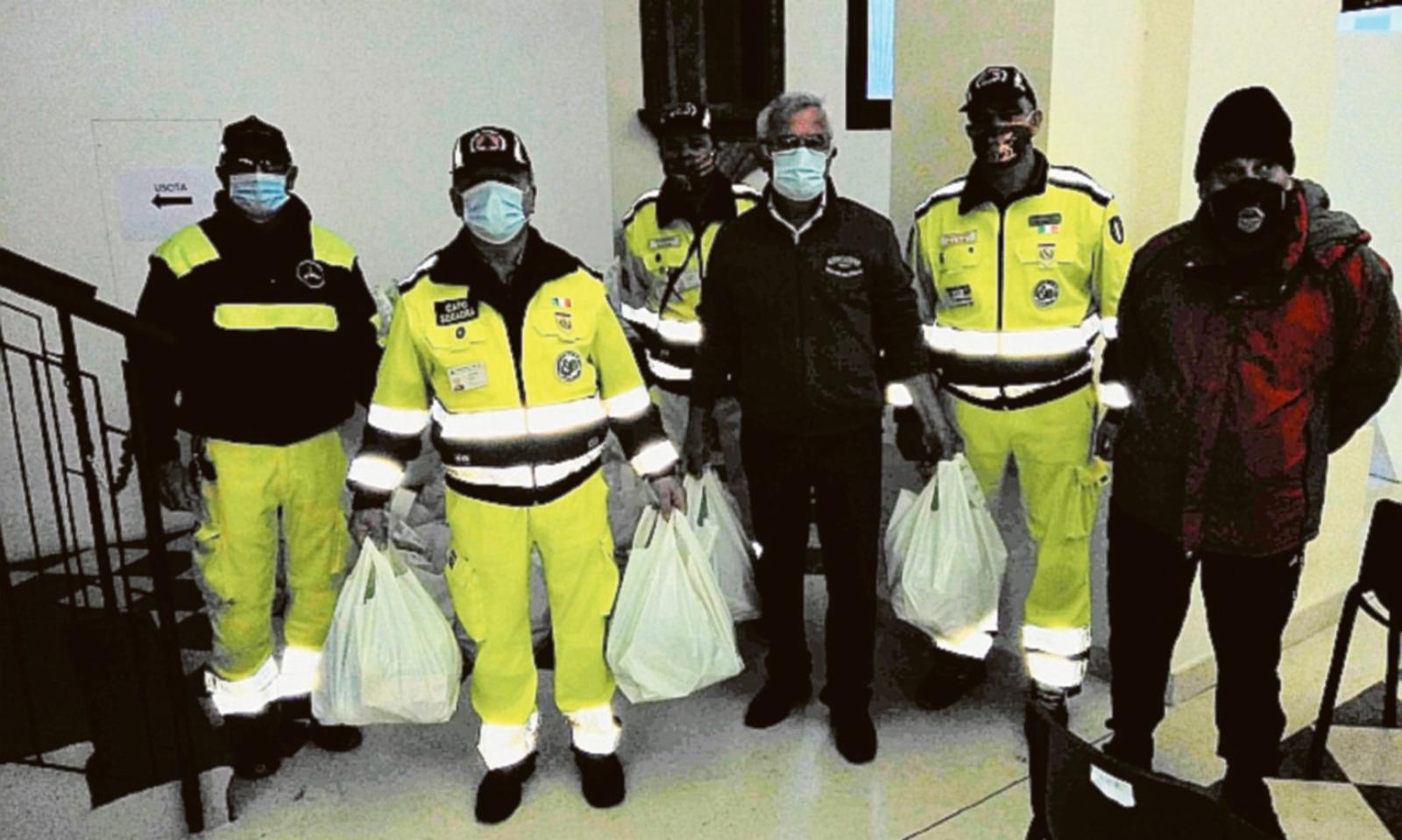 In aiuto alle famiglie in difficolt&agrave;