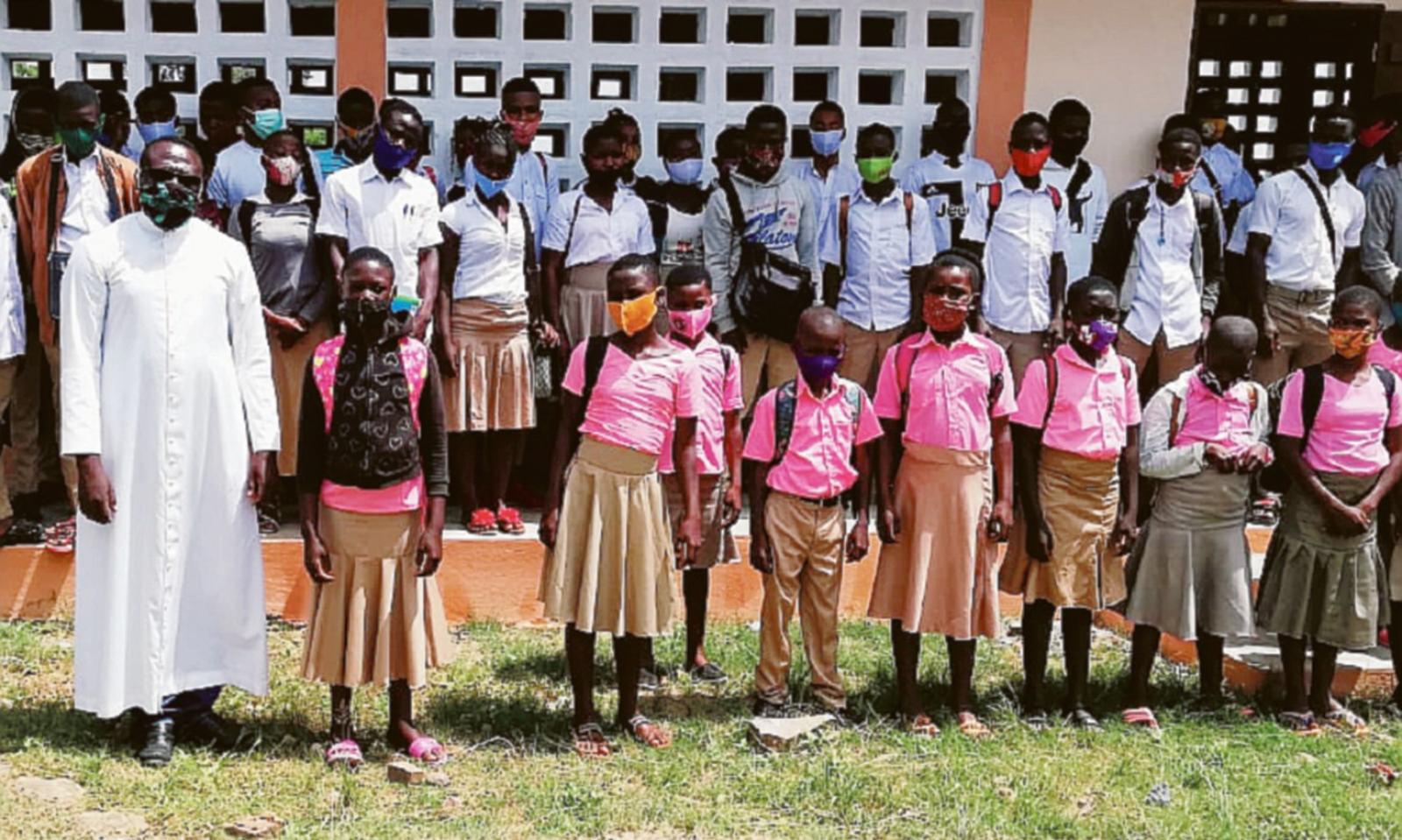 La solidariet&agrave; che vale la scuola per novanta ragazzi