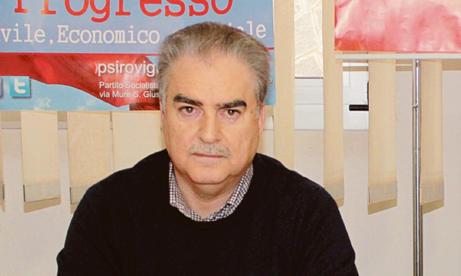 I socialisti si schierano con il sindaco