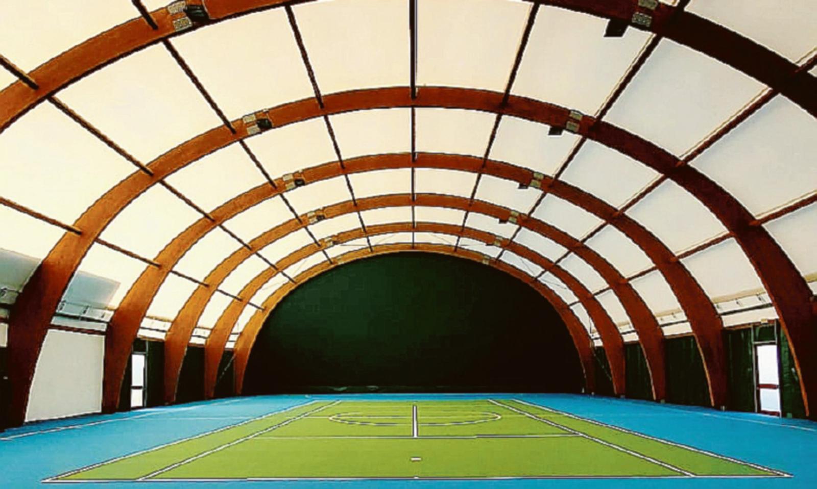 La buona notizia: riparati i danni alla tensostruttura