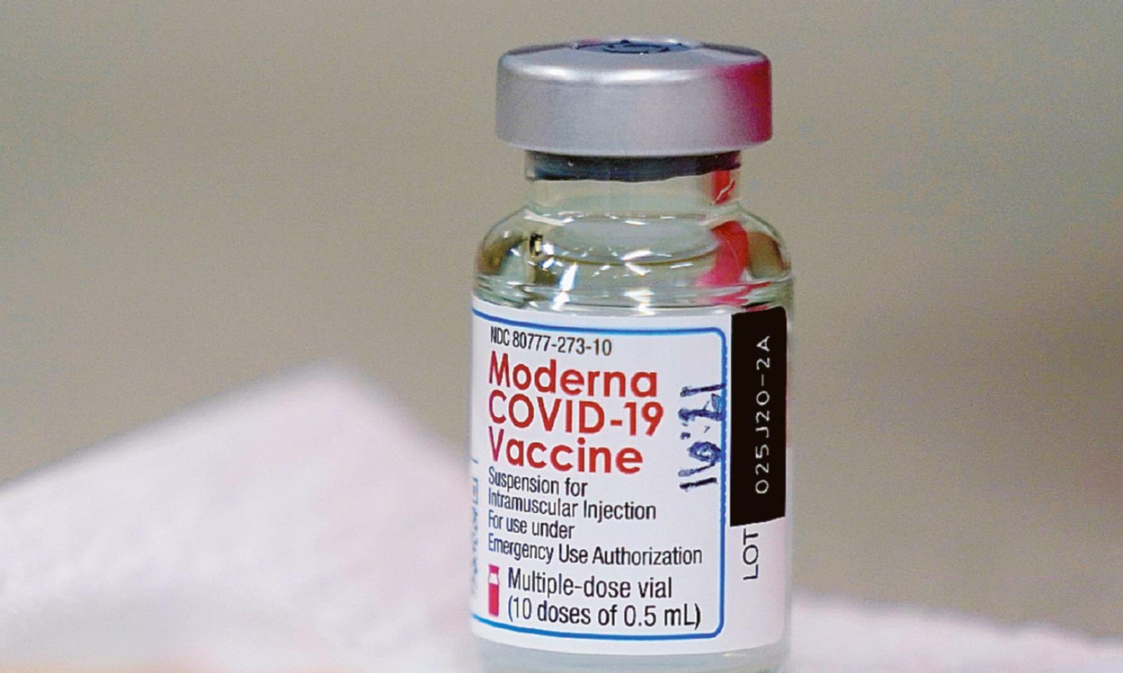 Anche l'Italia approva il vaccino di Moderna