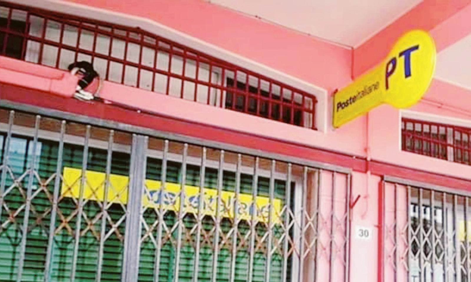 &ldquo;Anziani in coda per ore al freddo&rdquo;