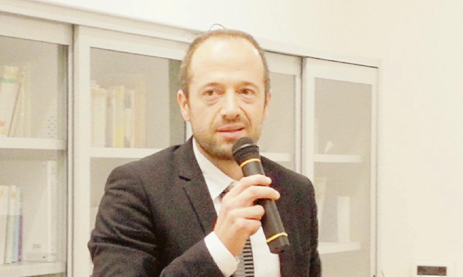 "Basta assembramenti e bevute fuori dai bar"