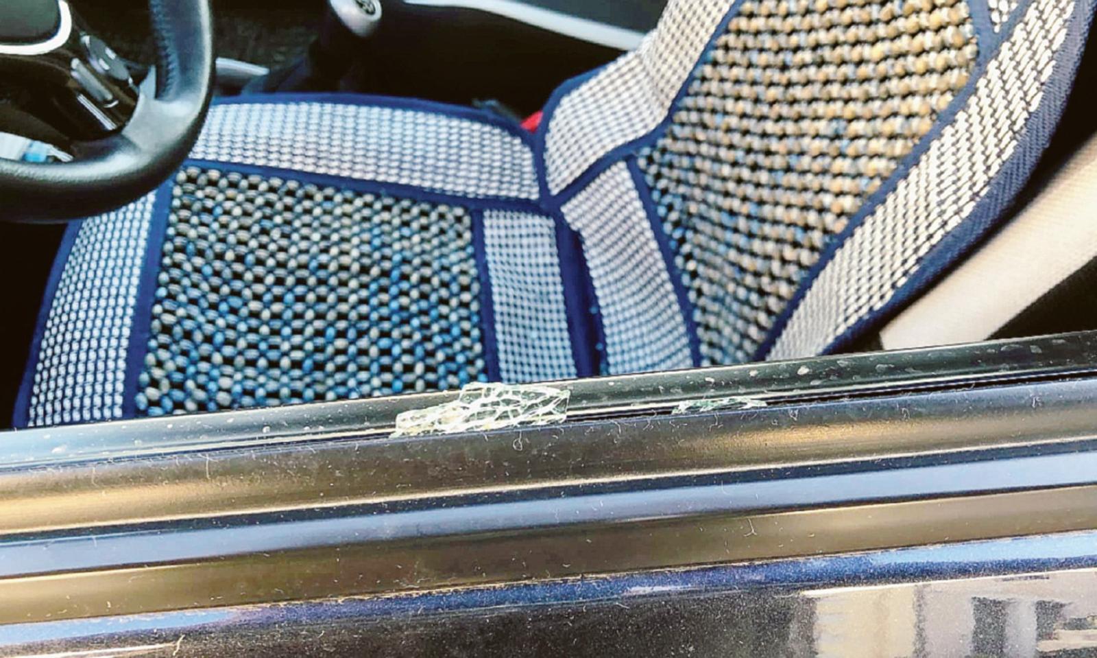 Va a fare foto: gli devastano l&rsquo;auto