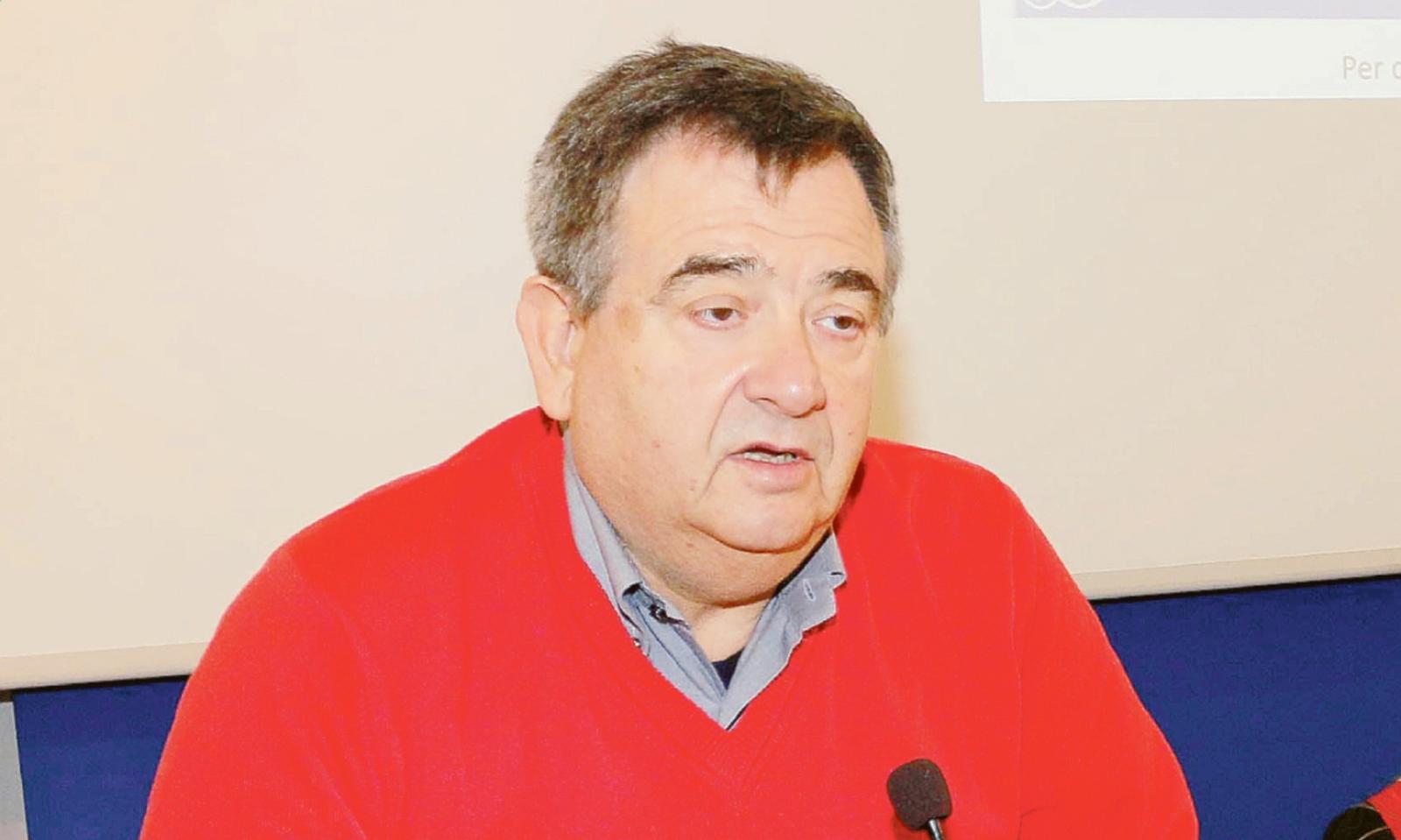 Ci sono 50 classi con positivi