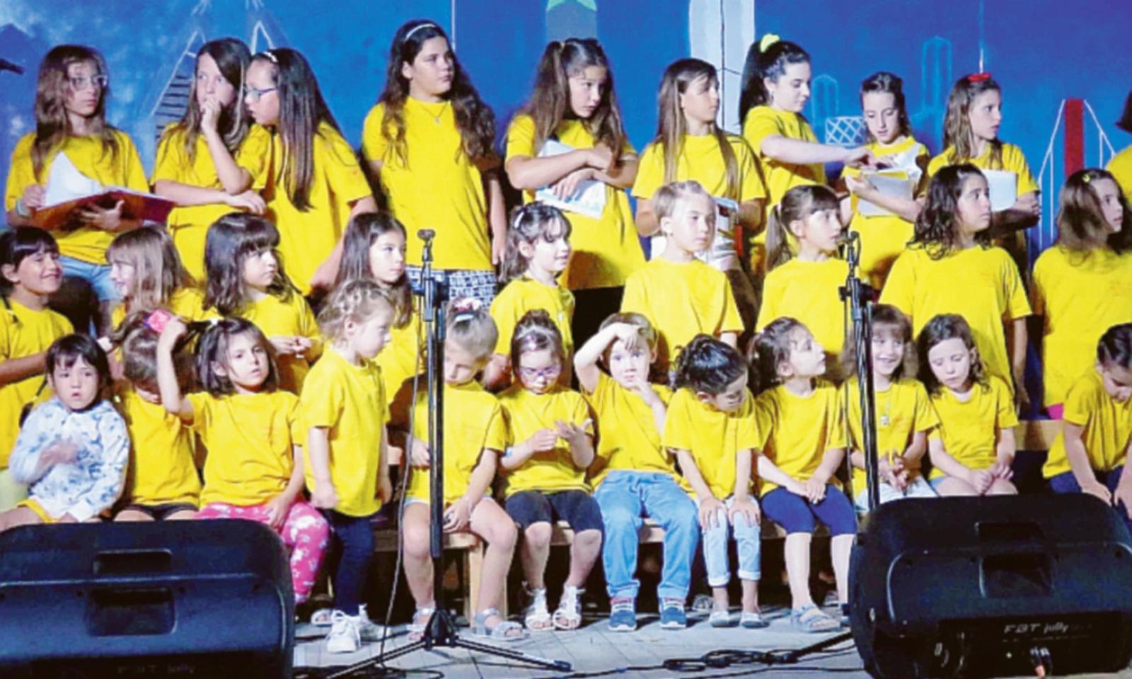 Tradizionale lotteria per sostenere il canto dei bimbi