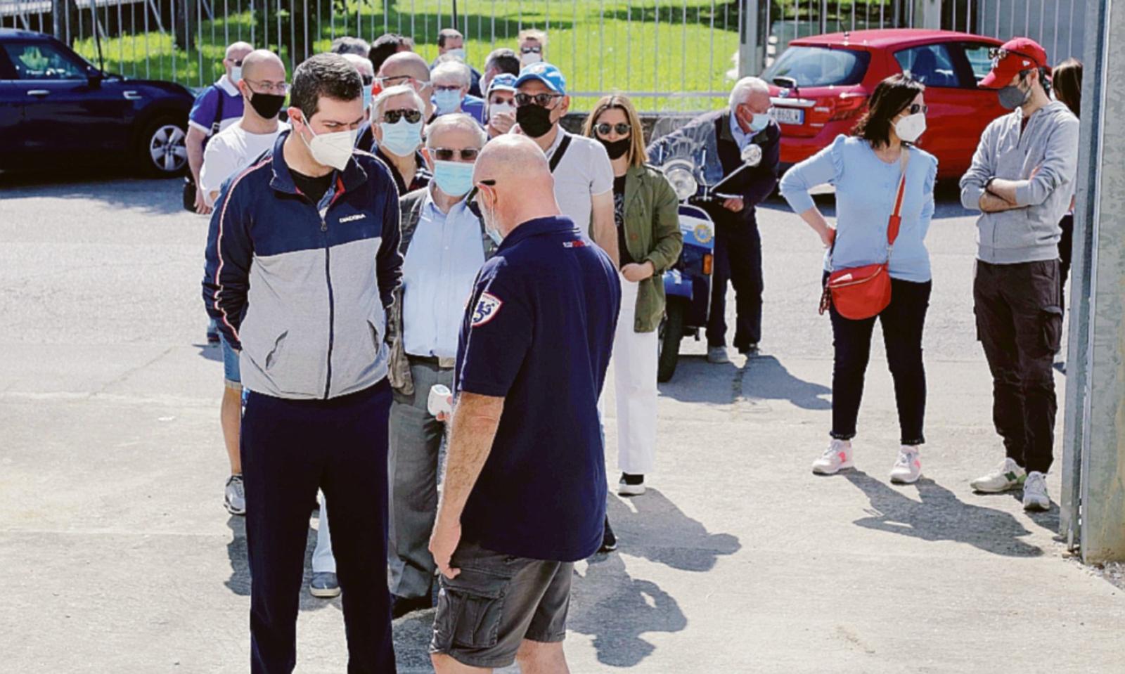 Un&rsquo;ora in coda per il ticket della finalissima