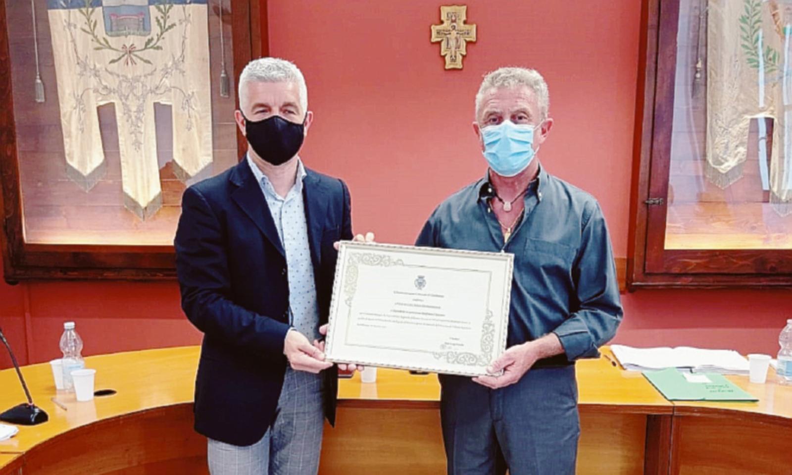 Onore al grande vigile urbano