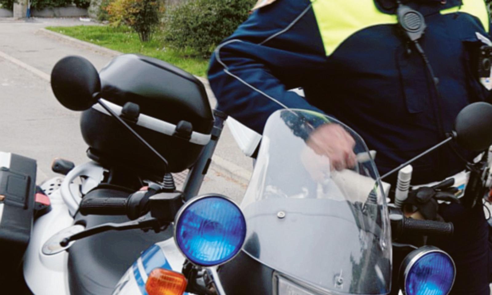 Si tuffano dal ponte Baden Powell: minorenni multati