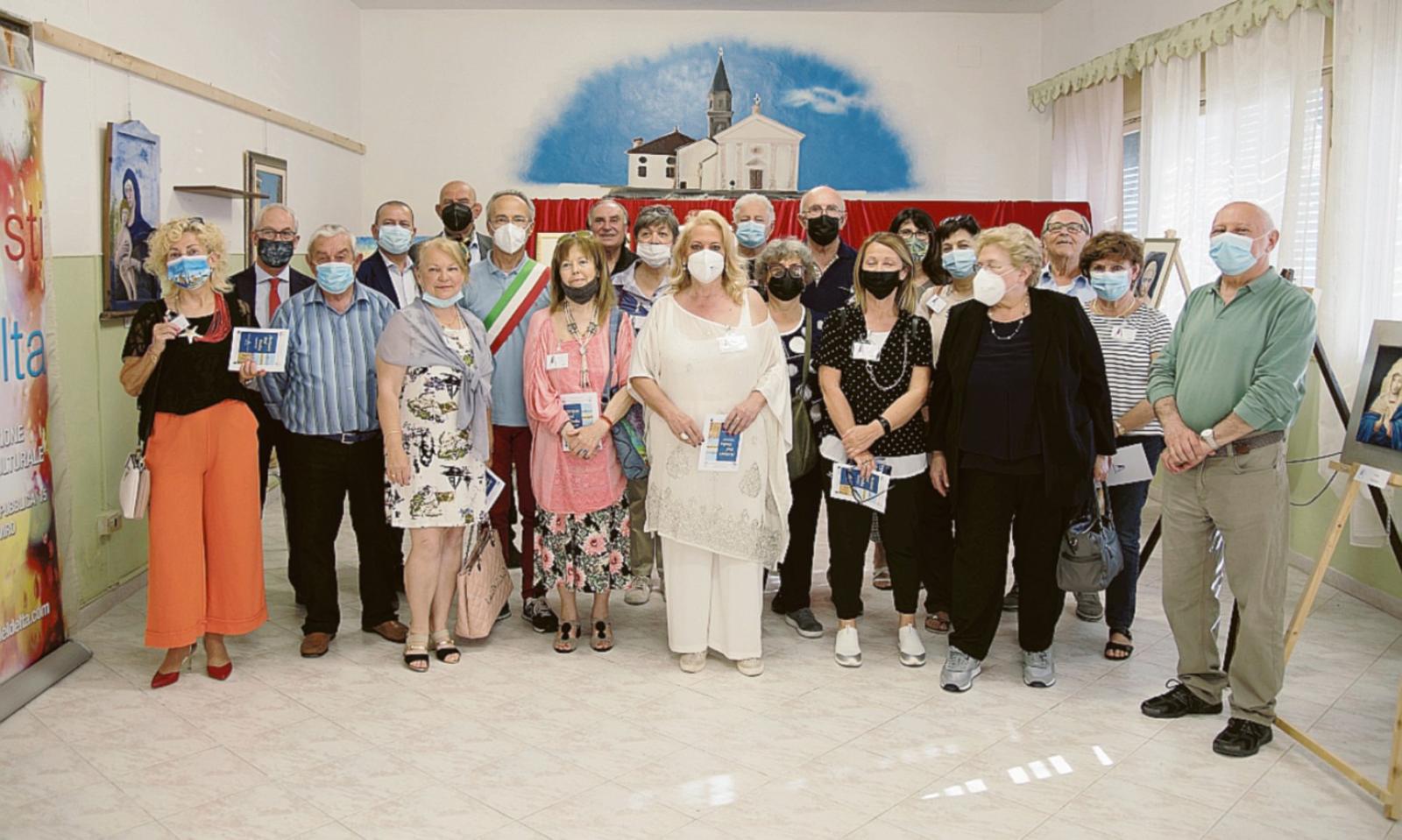 Sono i quadri che cantano la fede