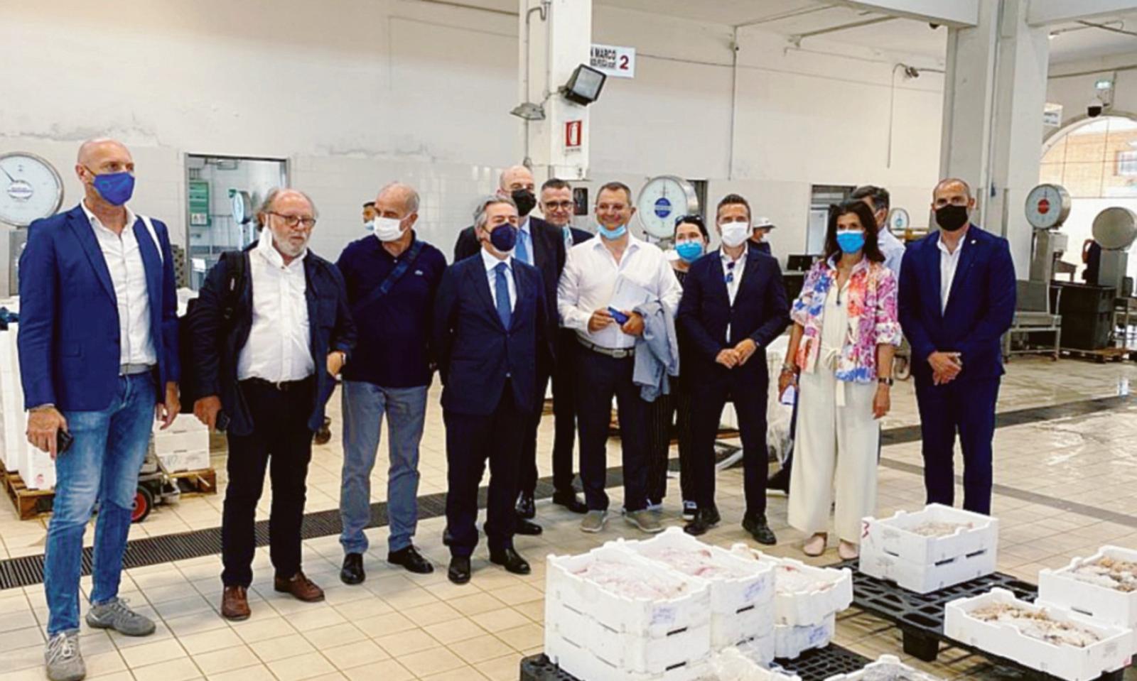 Il Governo visita il mercato ittico