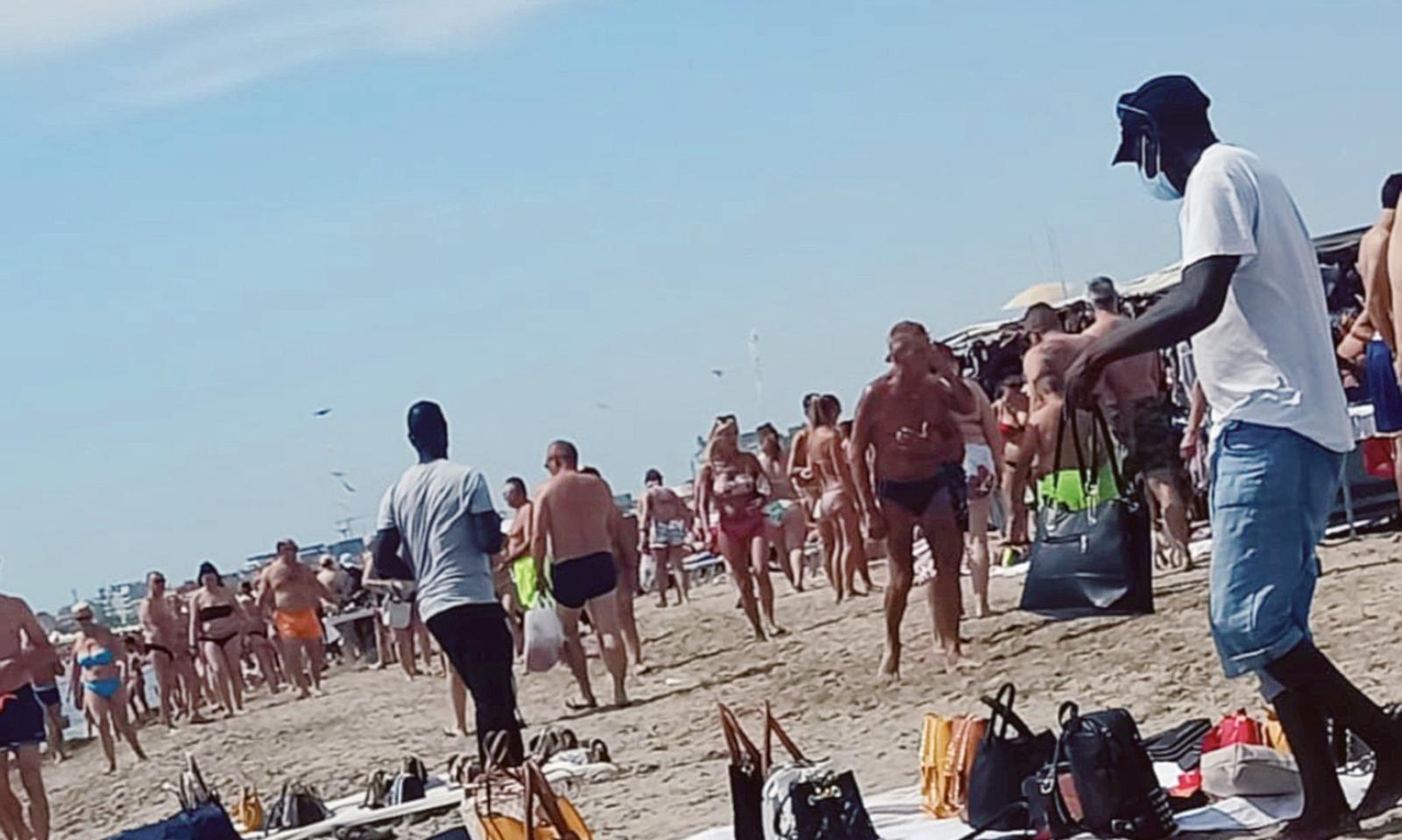 L'allarme: &ldquo;Troppi abusivi, soccorsi a rischio&rdquo;