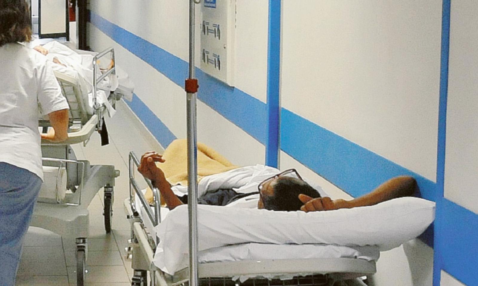 In Pronto Soccorso: &ldquo;Ore sulla barella senza assistenza&rdquo;