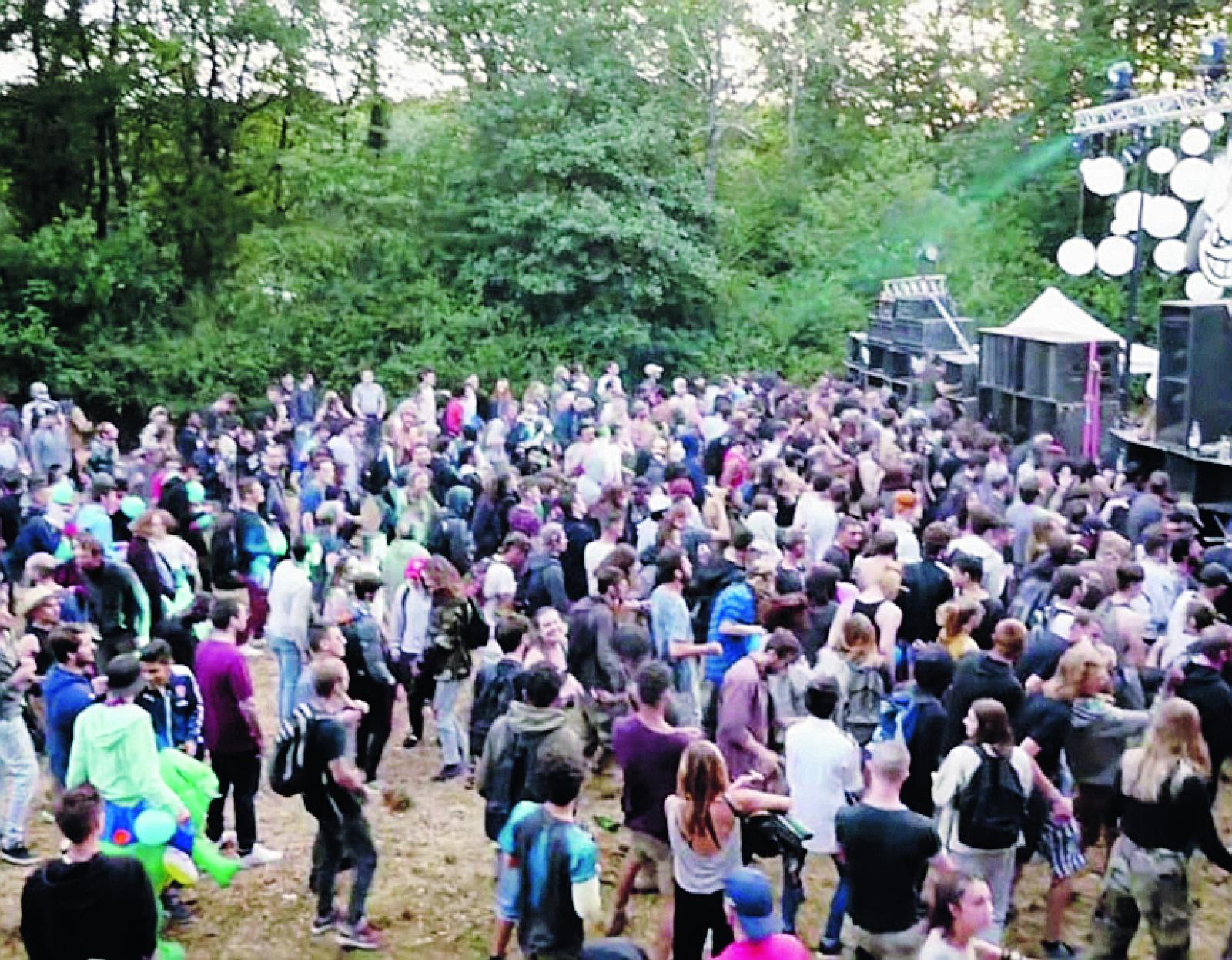 Rave nella golena dell&rsquo;Adige identificati venti ragazzi