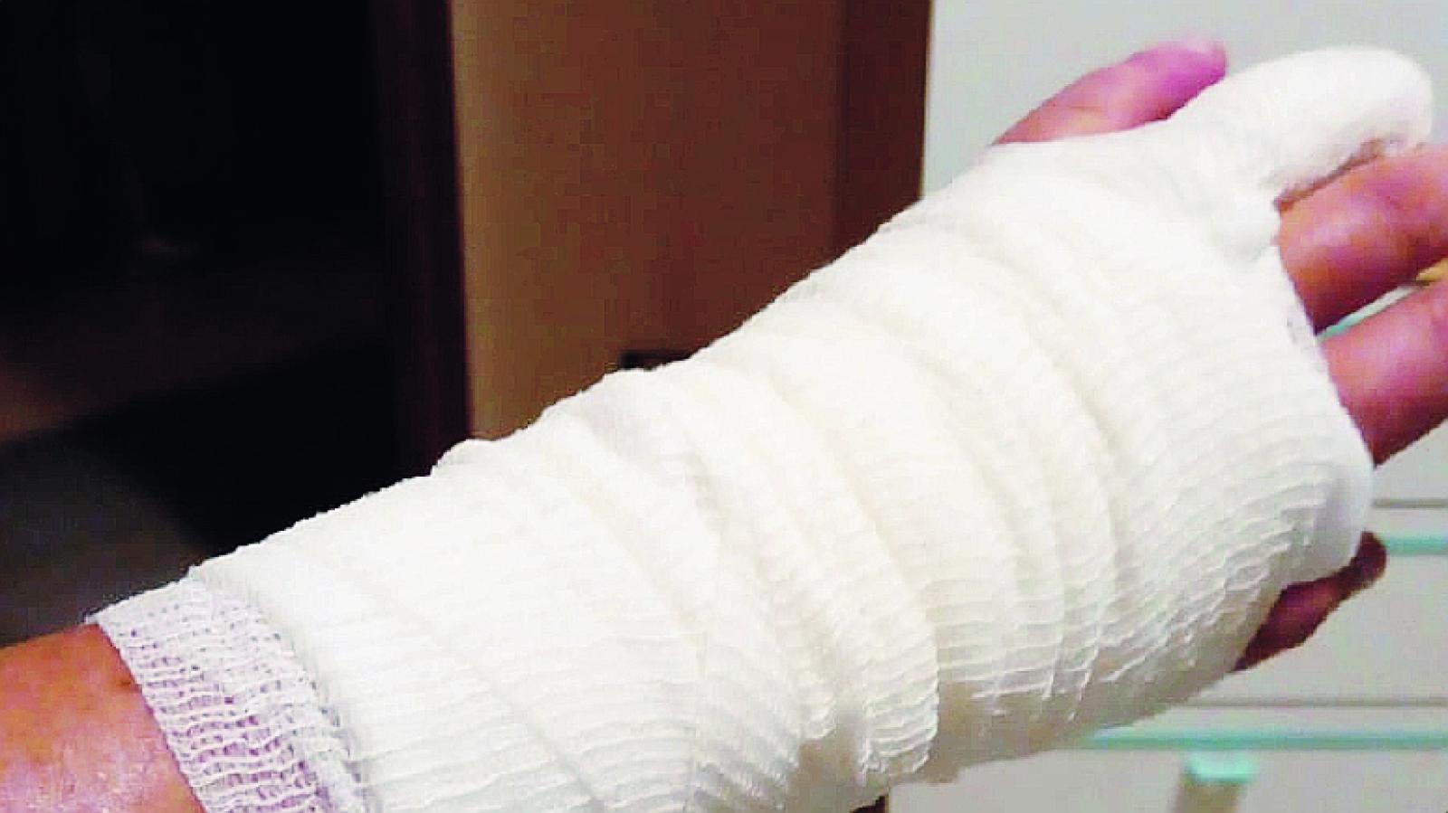 &ldquo;Aggredito e picchiato in negozio&rdquo;