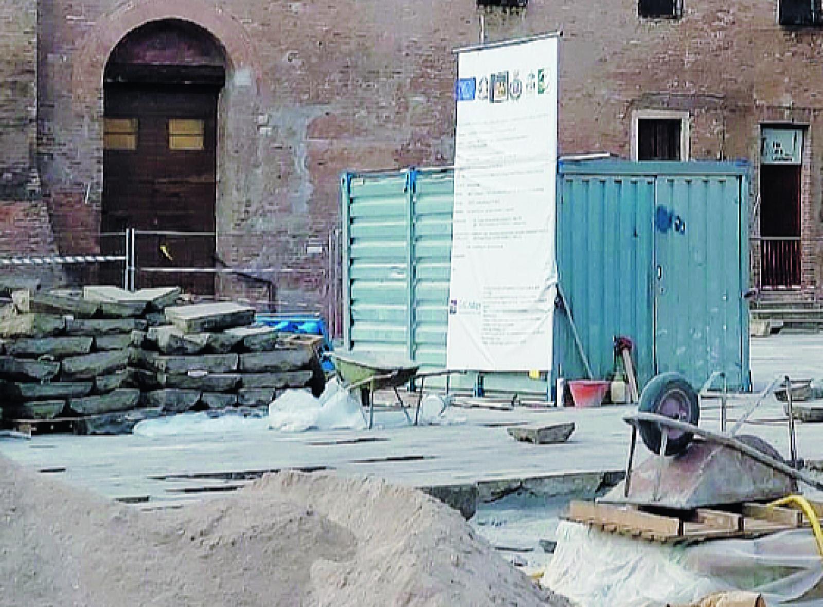 Piazza Risorgimento: &egrave; ripartito il cantiere sul liston