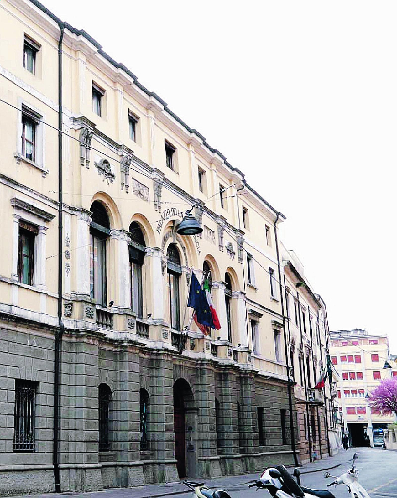 Ferie &ldquo;forzate&rdquo;, Provincia bocciata