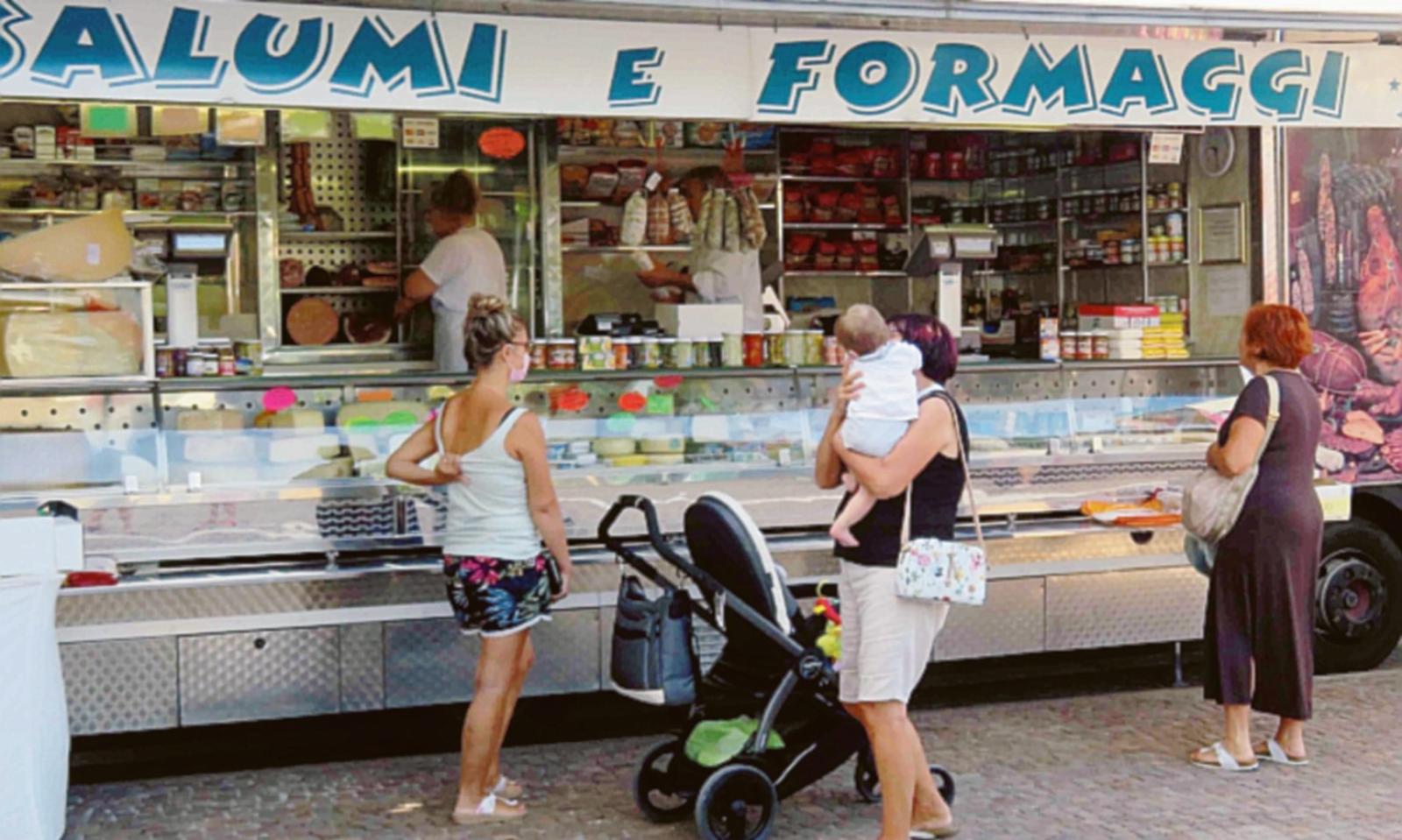 Mercato del marted&igrave; bando per 4 posti per i prossimi sei mesi