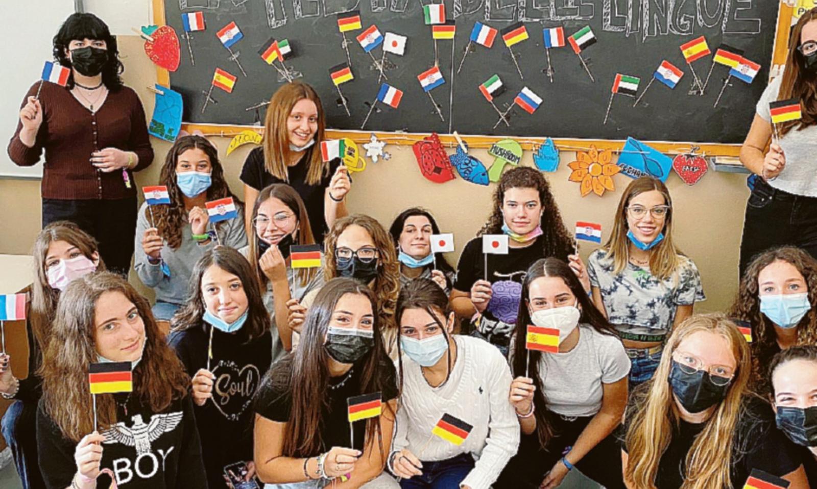 Le maschere parlando tedesco. E sono da premio!