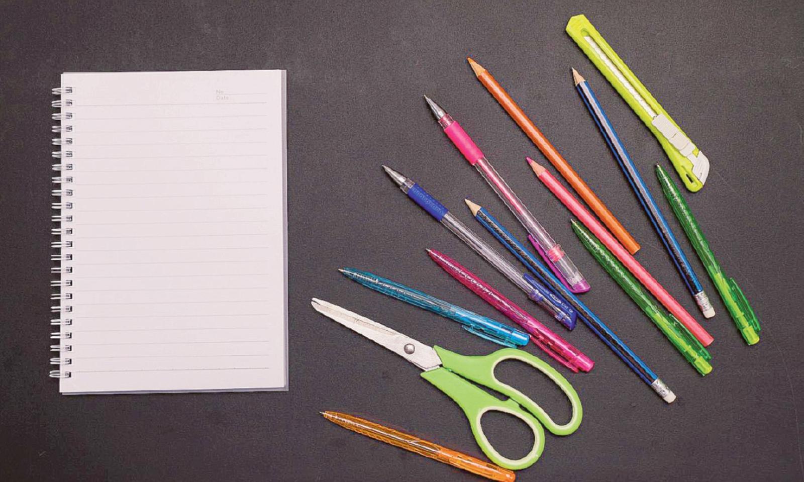 Sequestrato materiale scolastico pericoloso